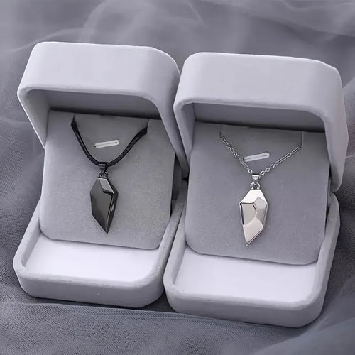 Pulse of Love: Magnetic Couple’s Necklace